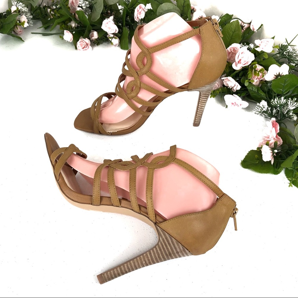 Two lips strappy high heel brown size 9M (#8)
